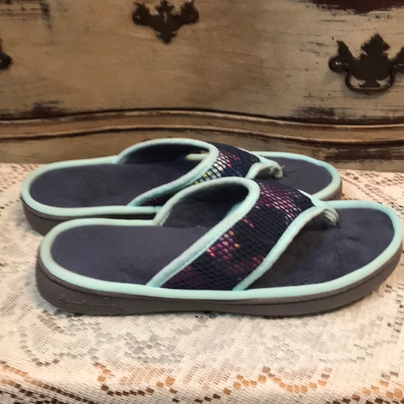 dearfoams flip flops - Picture 2 of 7